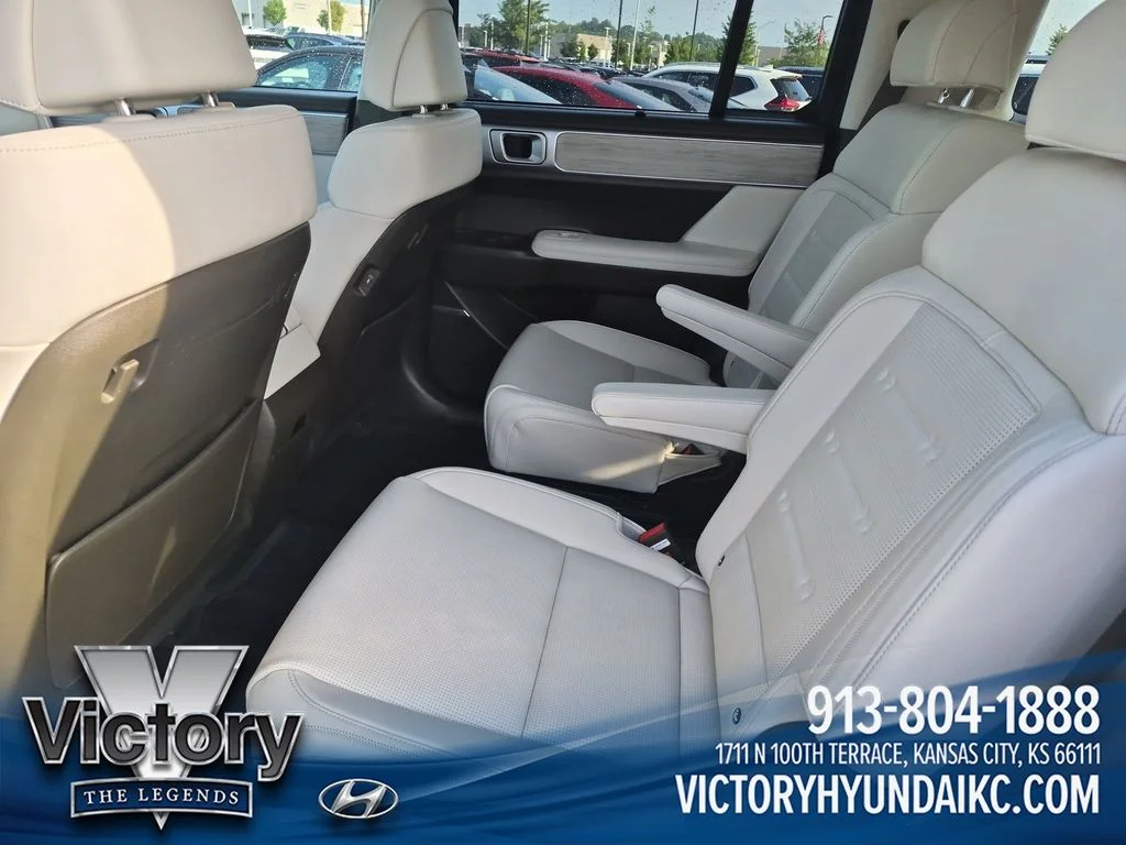 Used 2024 Black Hyundai Calligraphy image 25