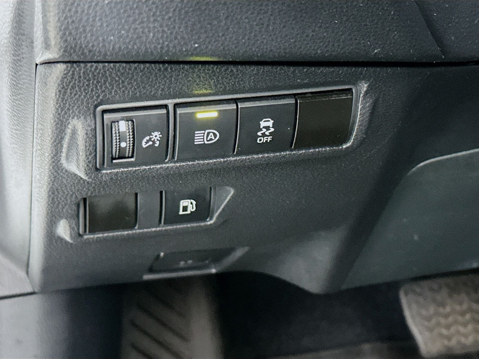 Used 2024 Pearl Toyota Hybrid SE image 10