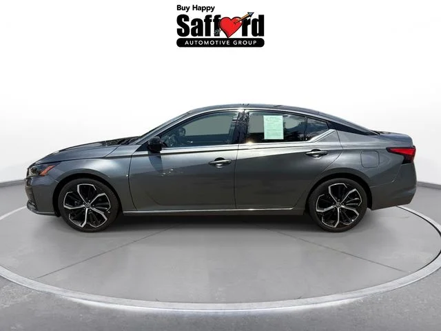 Used 2023 Gun Metallic Nissan 2.5 SR image 5