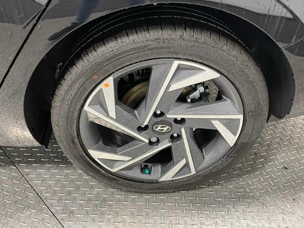 New 2025 Abyss Black Hyundai SEL Sport image 20