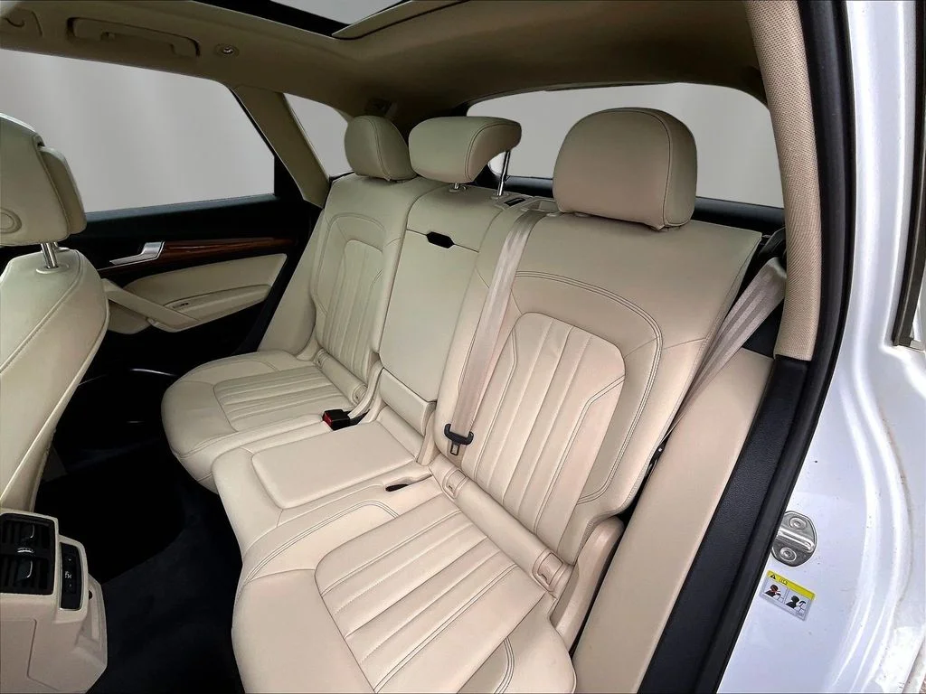 Used 2022 Ibis White Audi 45 S line Premium image 22