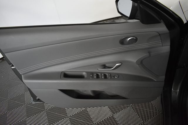 2025 Hyundai Elantra SEL - Photo 23