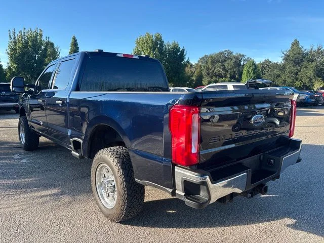 Used 2023 Blue Ford XLT image 7