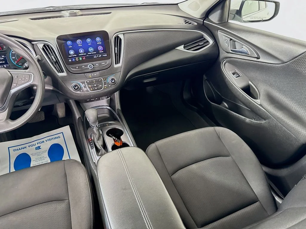 Used 2024 White Chevrolet LT image 28