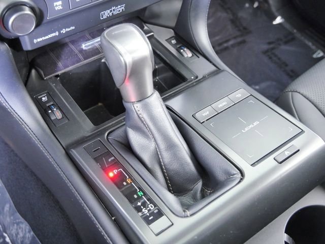 Certified Used 2023 White Lexus 460 image 32