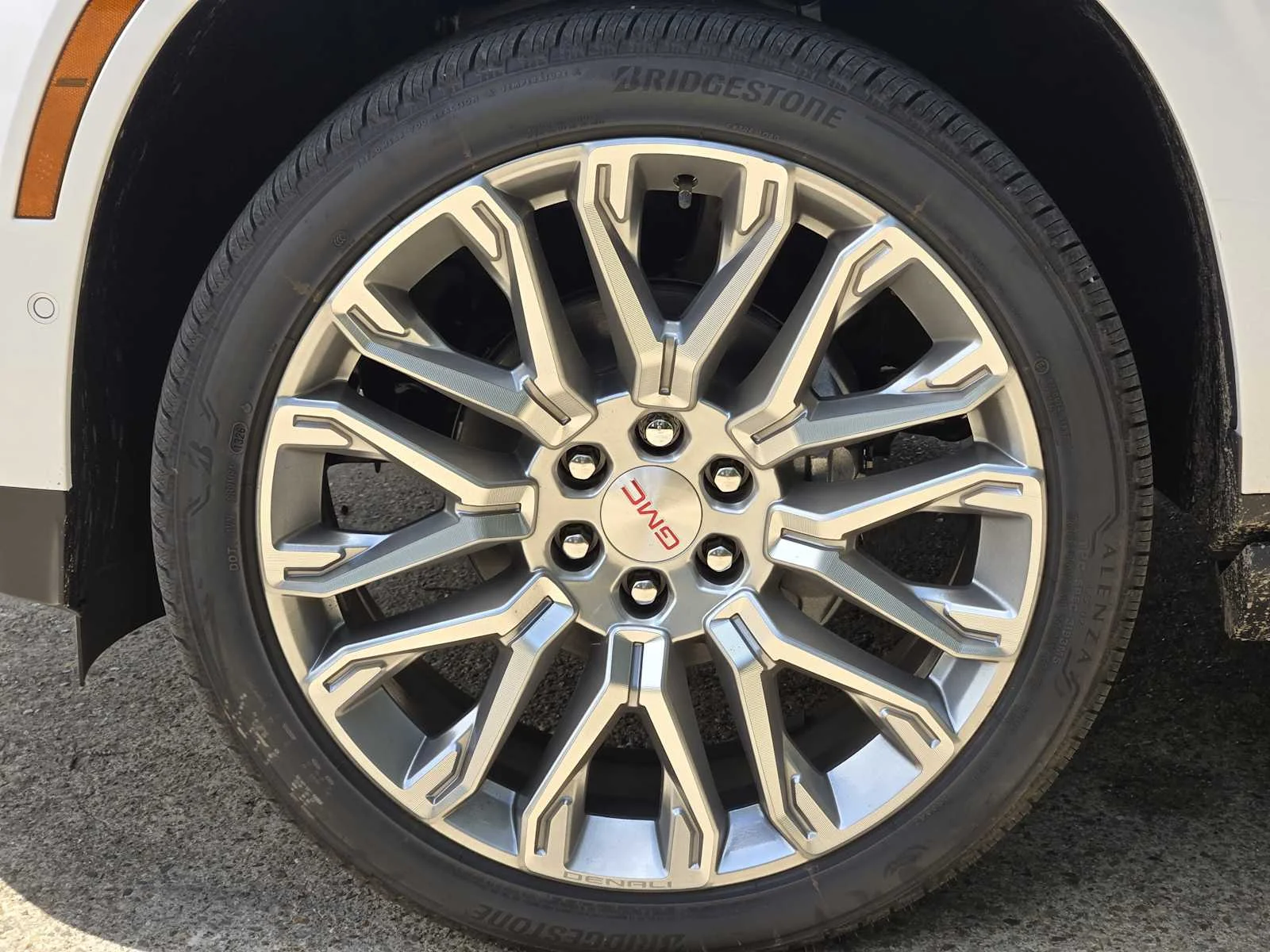 2026 GMC Yukon XL Denali - Photo 7