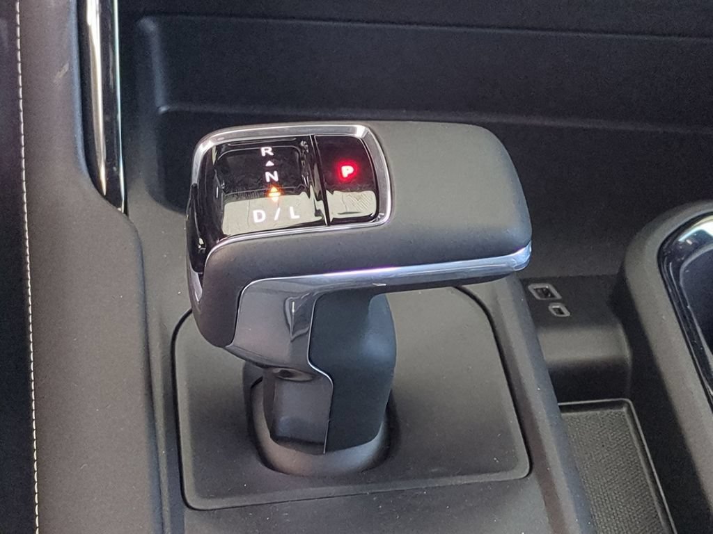 2026 GMC Sierra 1500 AT4X - Photo 17
