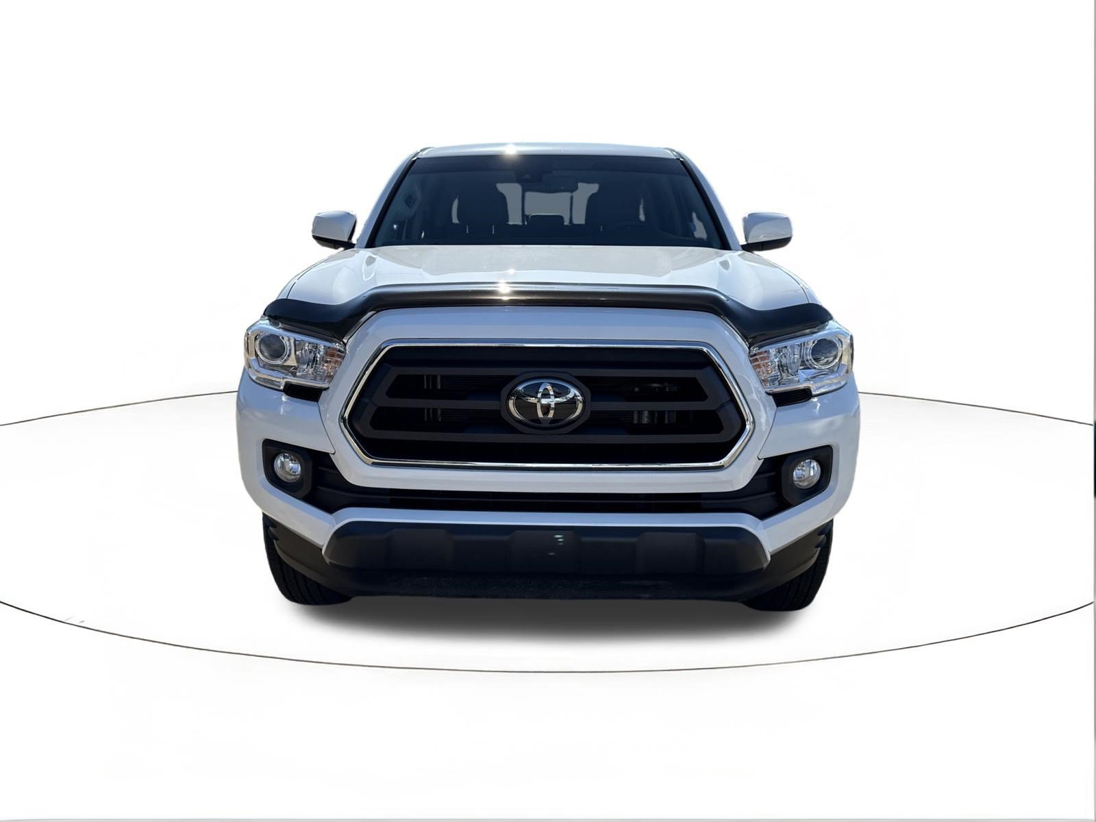 Used 2023 Ice Cap Toyota SR5 image 8