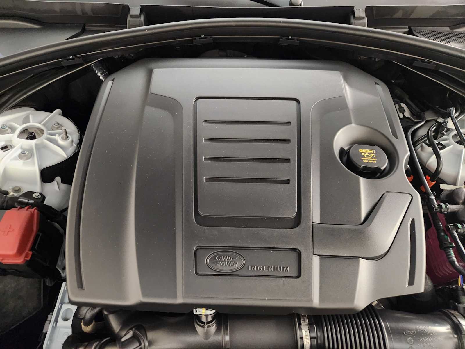 New 2026 Fuji White Land Rover S image 31