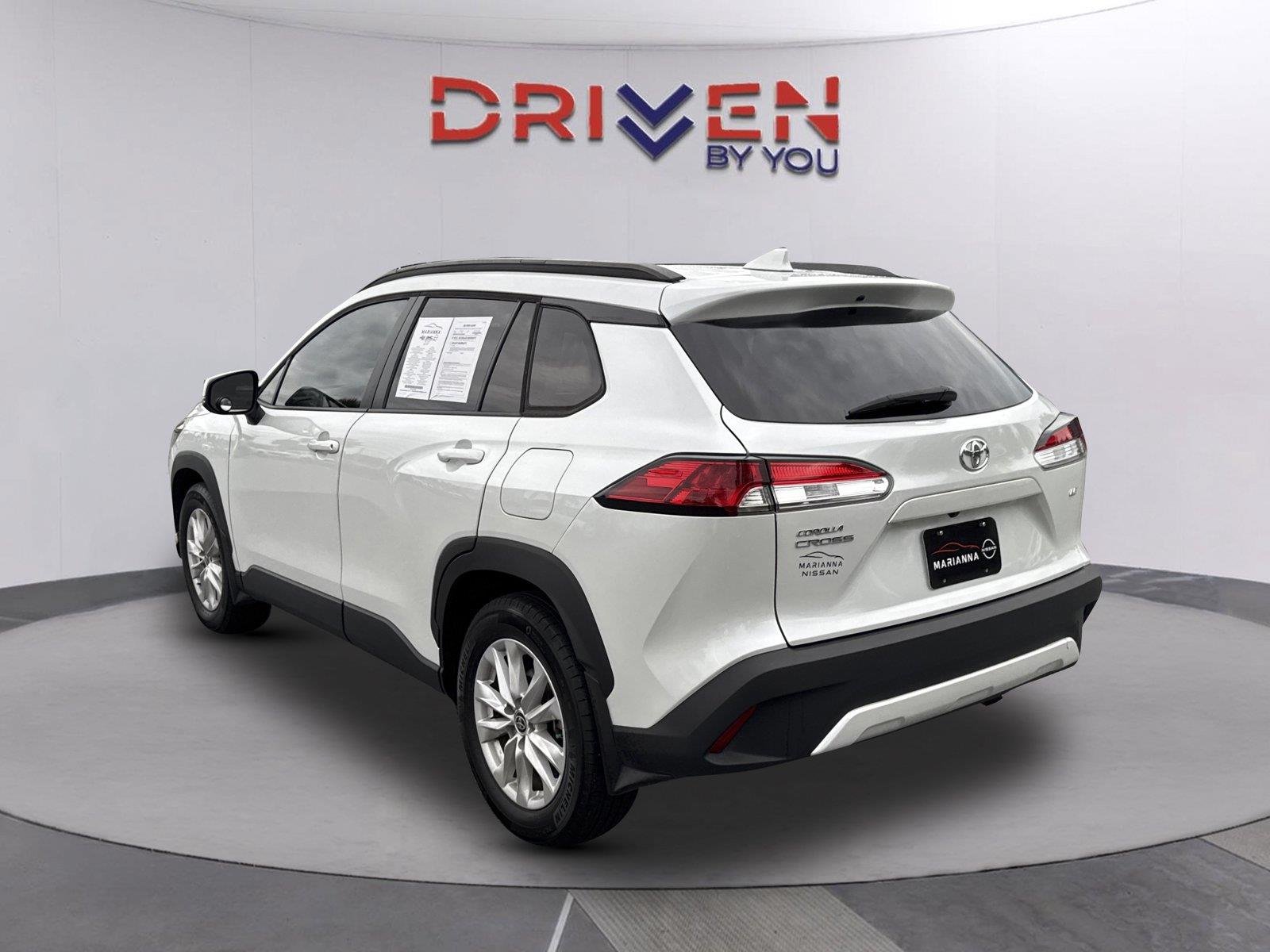 Used 2024 Wind Chill Pearl Toyota LE image 5