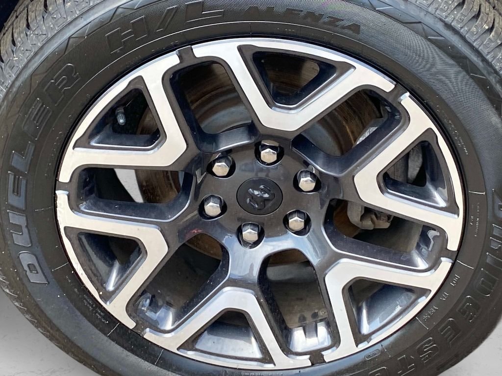 Used 2025 Silver Ram Laramie image 32