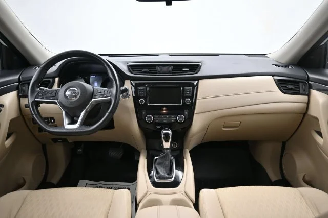 Used 2018 Pearl White Nissan SV image 20