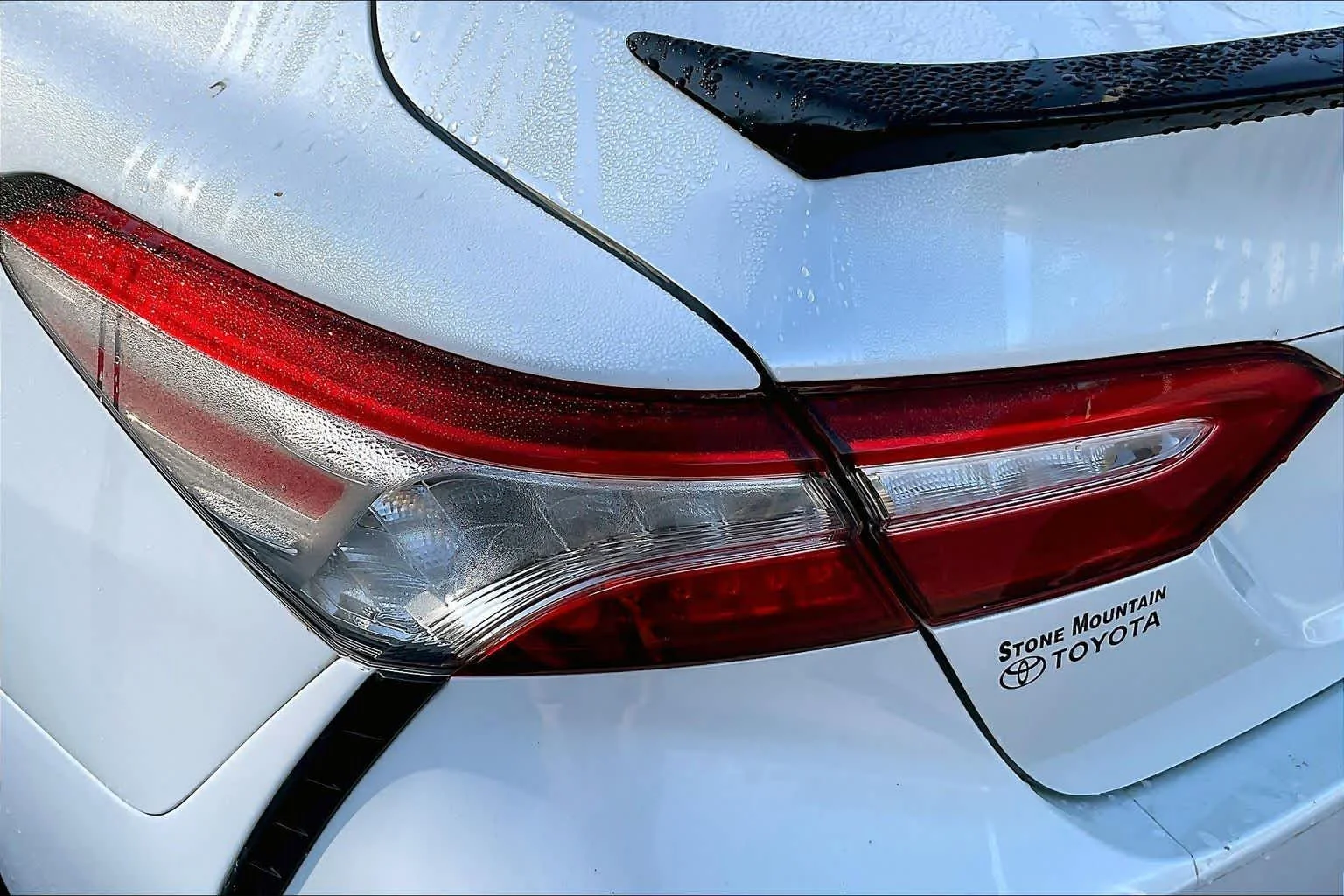 Used 2020 Wind Chill Pearl/Midnight Black Metallic Toyota XSE image 29