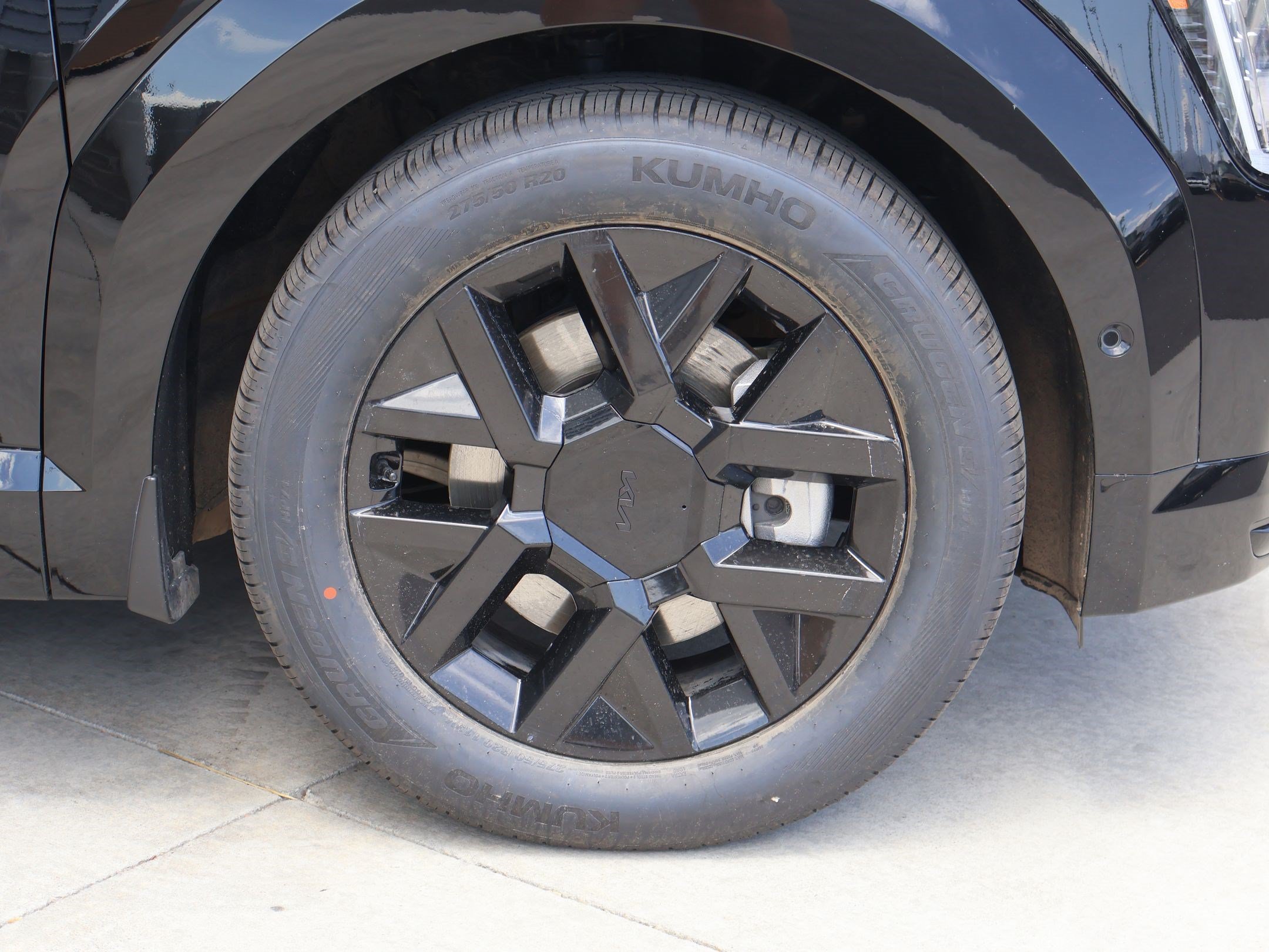 Used 2026 Ebony Black Kia Land image 11