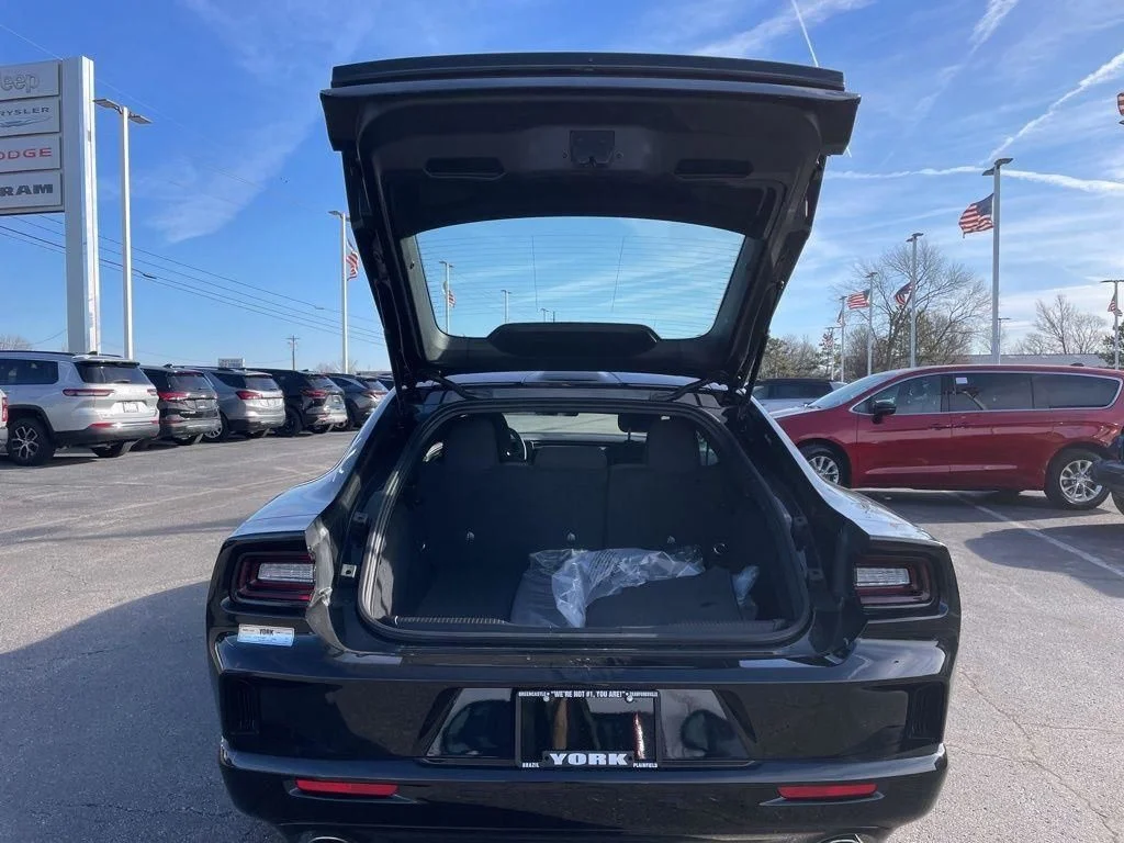 New 2026 Diamond Black Crystal Pearlcoat Dodge R/T image 28