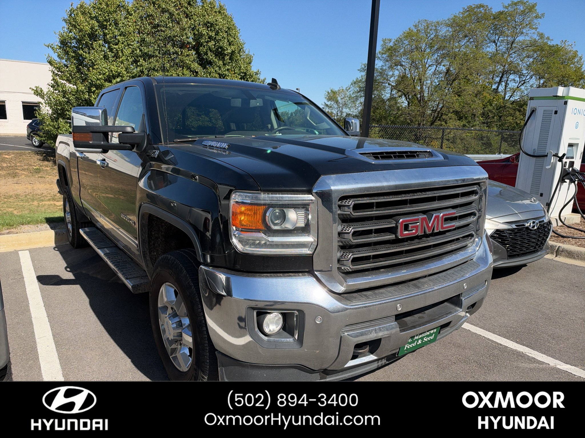 Used 2017 Onyx Black GMC SLT image 1