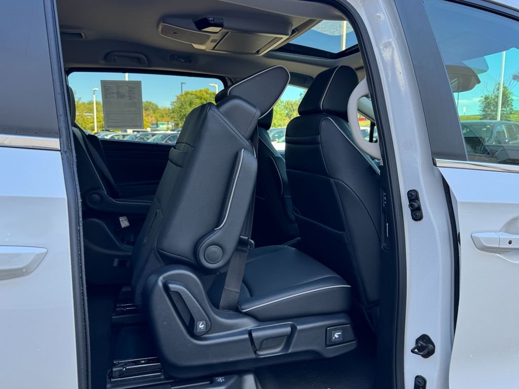 2026 Honda Odyssey Touring - Photo 25