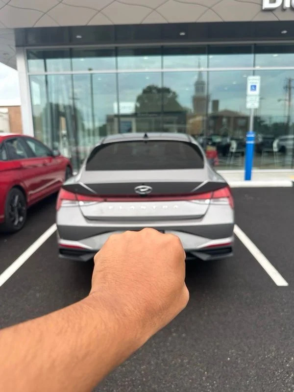 Used 2023 Silver Hyundai SEL image 5