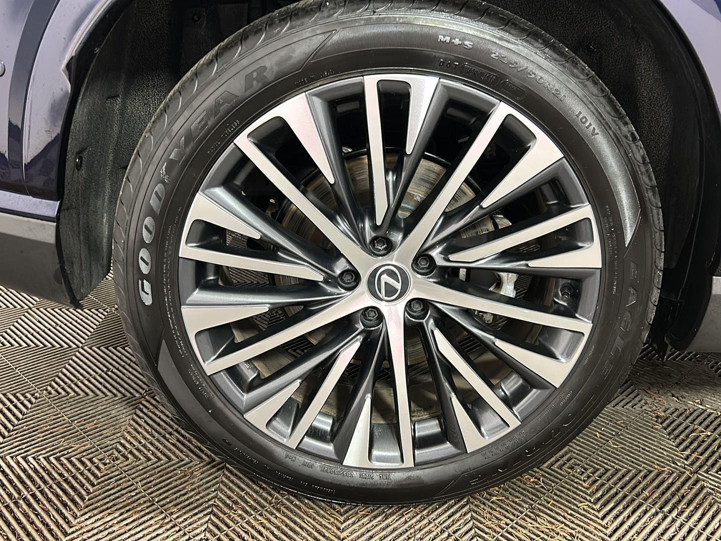 Used 2025 Nightfall Mica Lexus RX 350h Premium Plus image 3