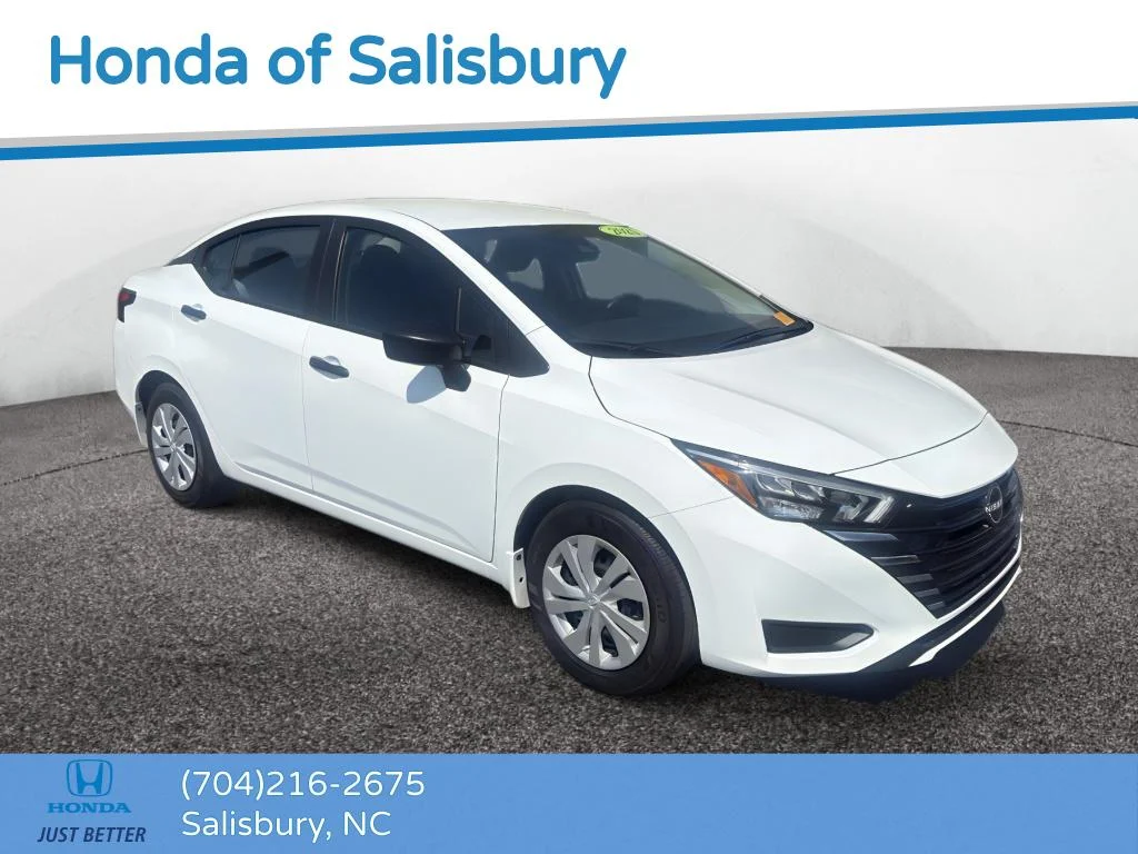2025 Nissan Versa 1.6 S CVT's photo