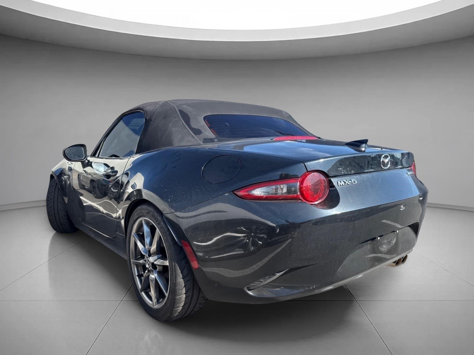 Used 2022 Jet Black Mica Mazda Grand Touring image 4