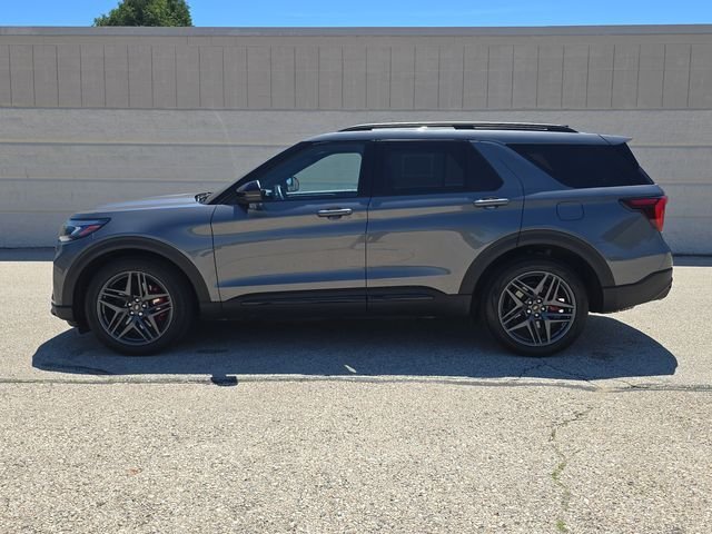 Used 2025 Gray Ford ST image 10