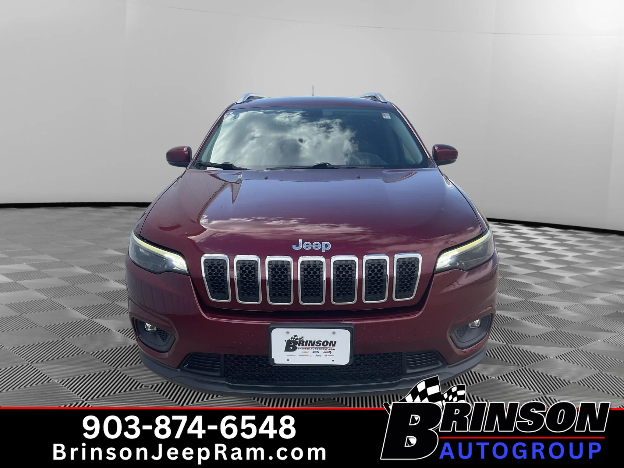 Used 2020 Velvet Red Pearlcoat Jeep Latitude Plus image 2