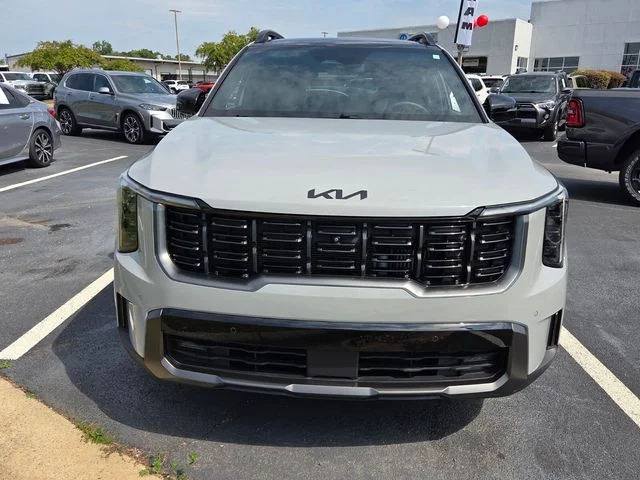 Used 2025 Gray Kia X-Pro SX Prestige image 2
