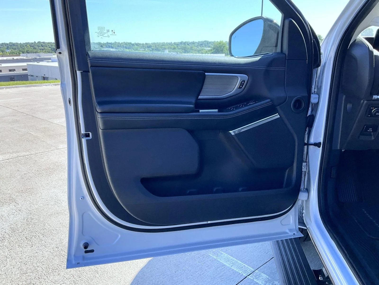 Used 2025 Silver Ford Platinum image 10