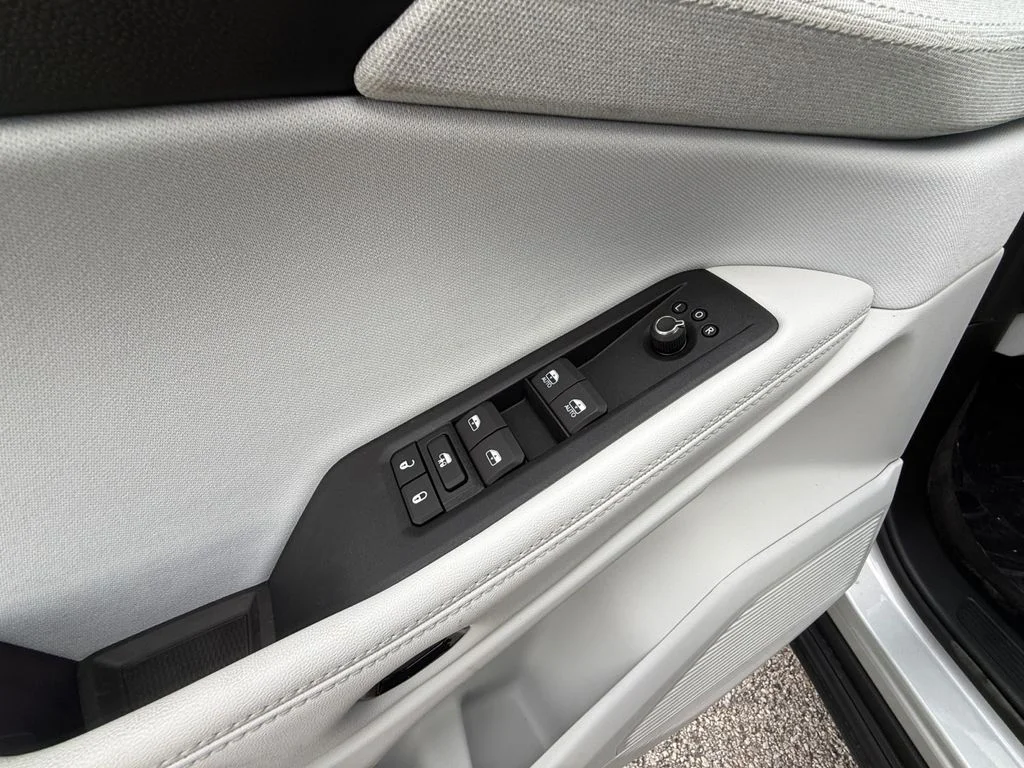 New 2026 Silver Jeep Laredo image 11
