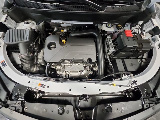 New 2026 Summit White Chevrolet LT image 21
