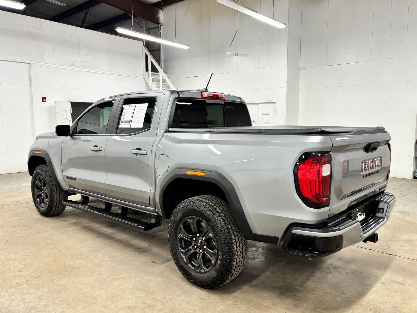 Used 2025 Silver GMC Elevation image 5