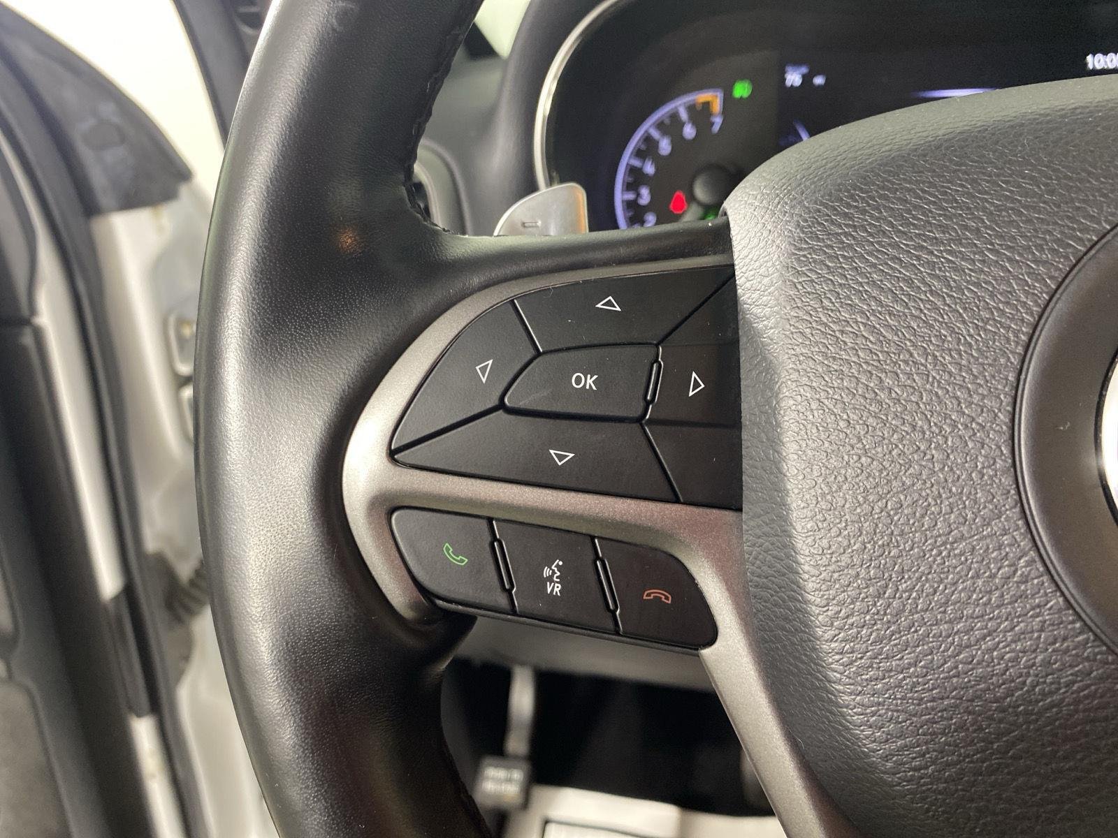 Used 2020 Bright White Clearcoat Jeep Limited X image 22