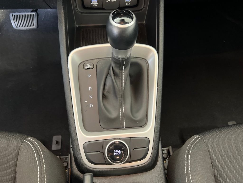 Used 2023 Green Hyundai SEL image 16