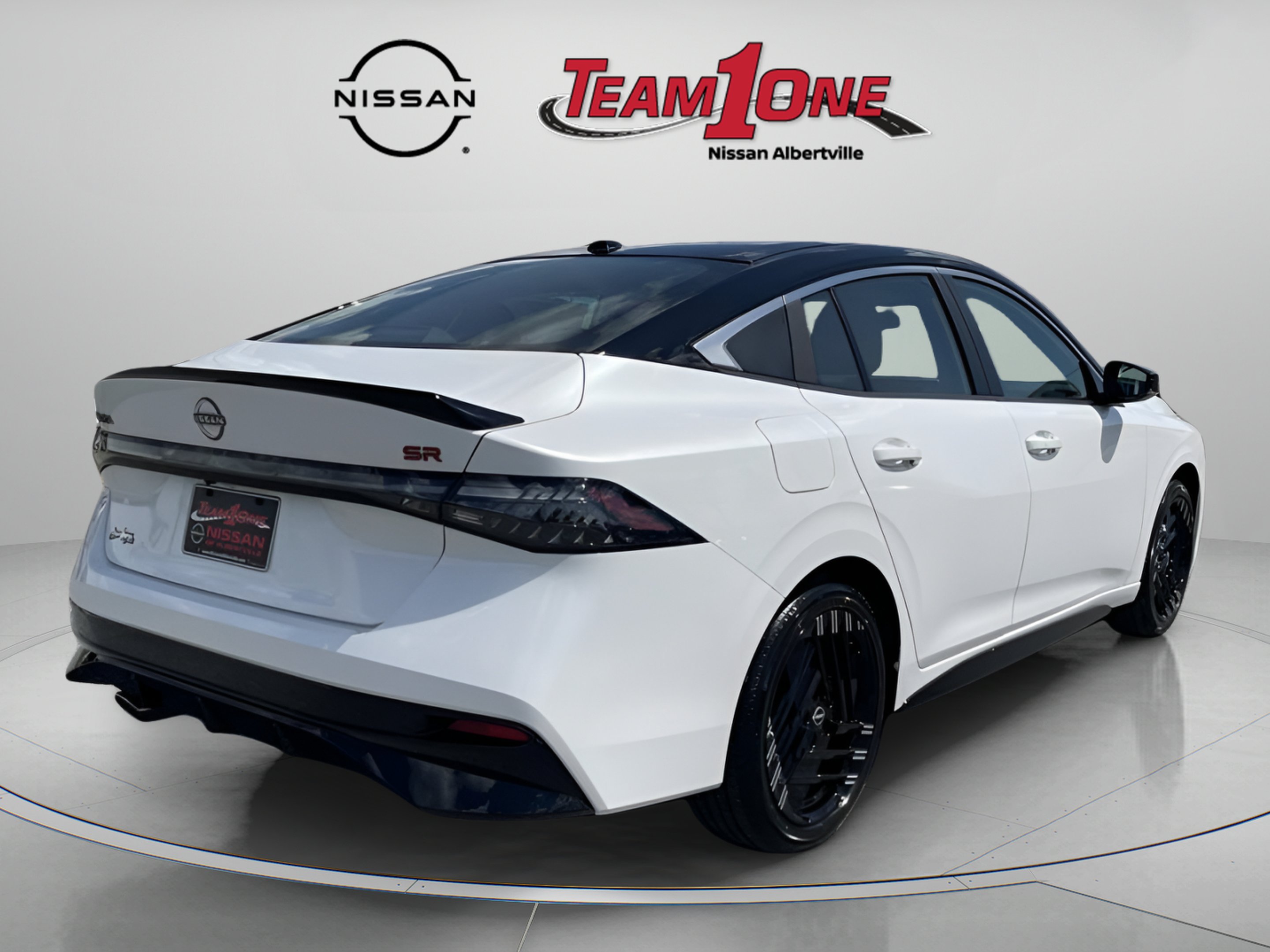 New 2026 Aspen White TriCoat / Super Black Two-tone Nissan SR image 7
