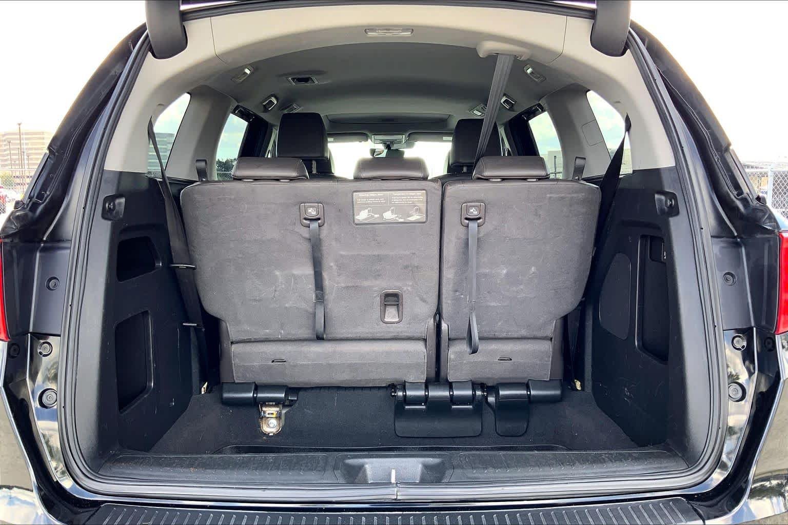 Used 2018 Crystal Black Pearl Honda EX-L image 34