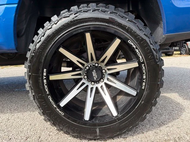 Used 2018 Blue Ford XL image 10