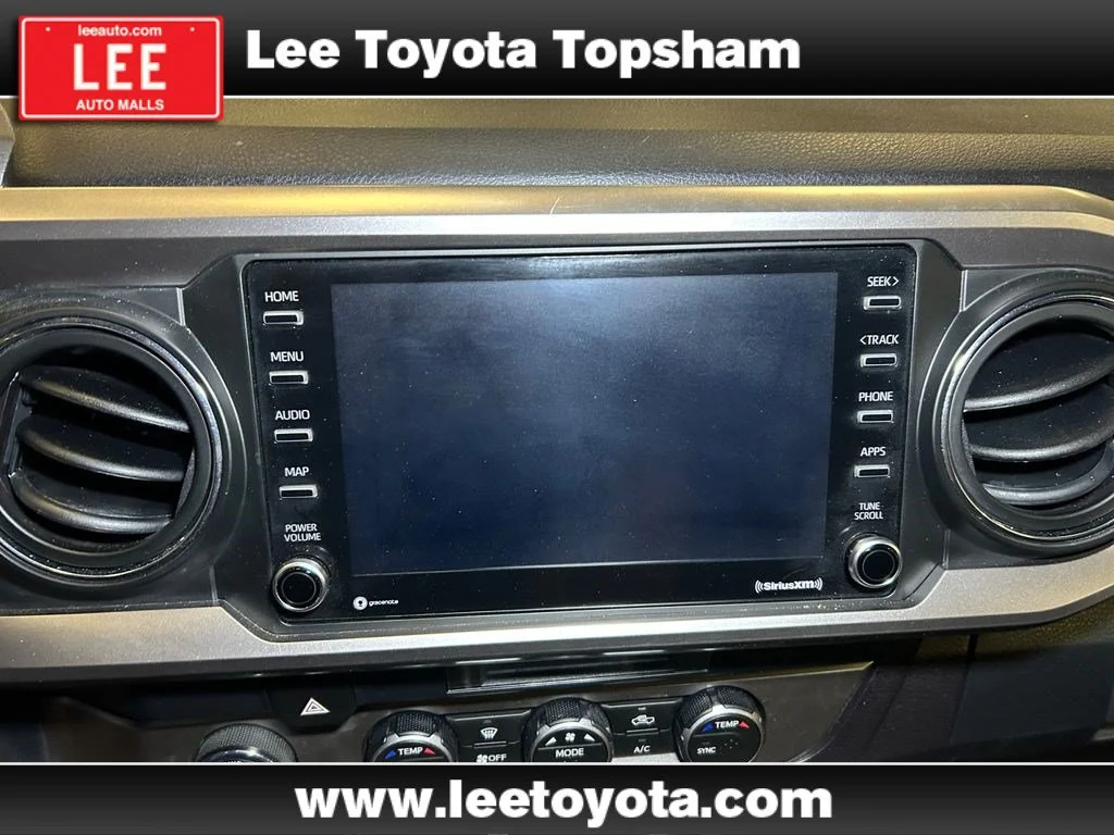 Used 2022 White Toyota SR5 image 10