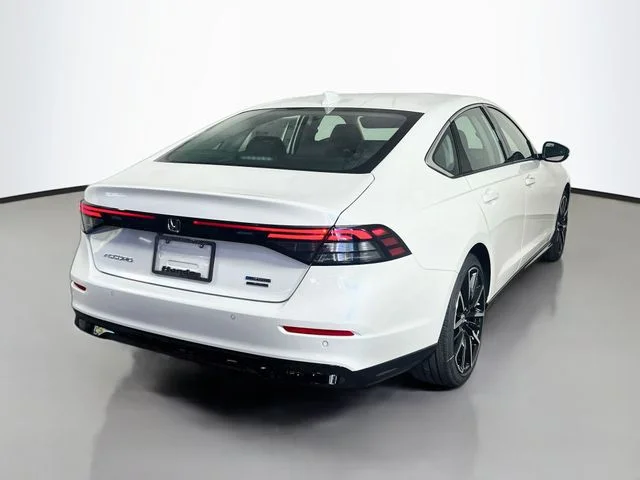 New 2026 Platinum White Pearl Honda Touring image 19