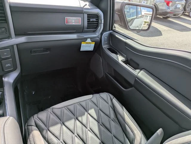 New 2026 Agate Black Metallic Ford XLT image 17
