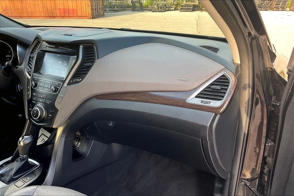 Used 2017 Black Hyundai 2.4 Base image 16