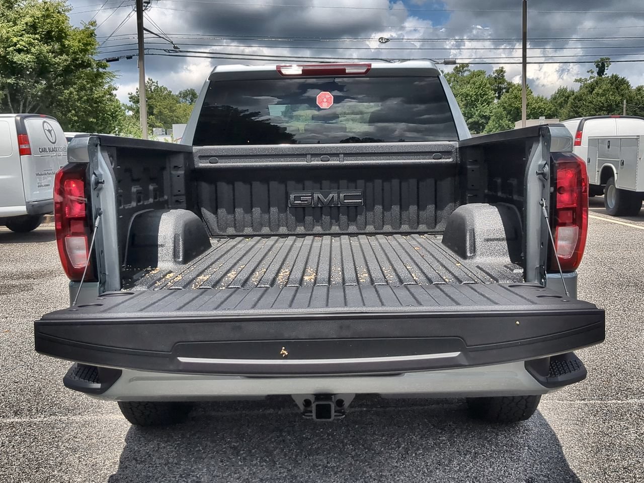 New 2026 Sterling Metallic GMC Elevation image 25
