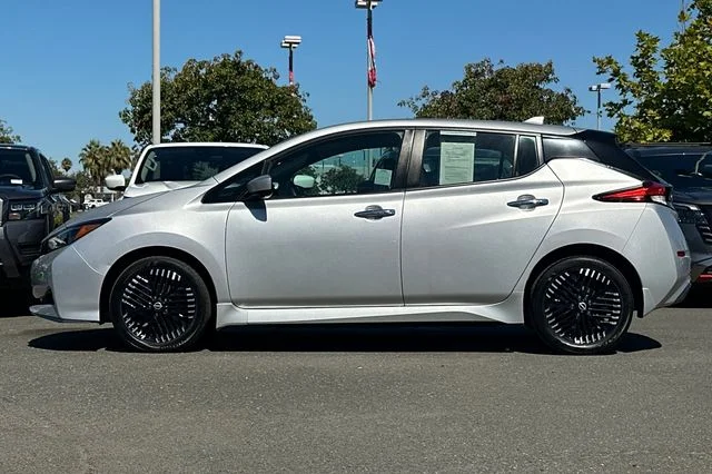 Used 2023 Silver Nissan SV Plus image 7