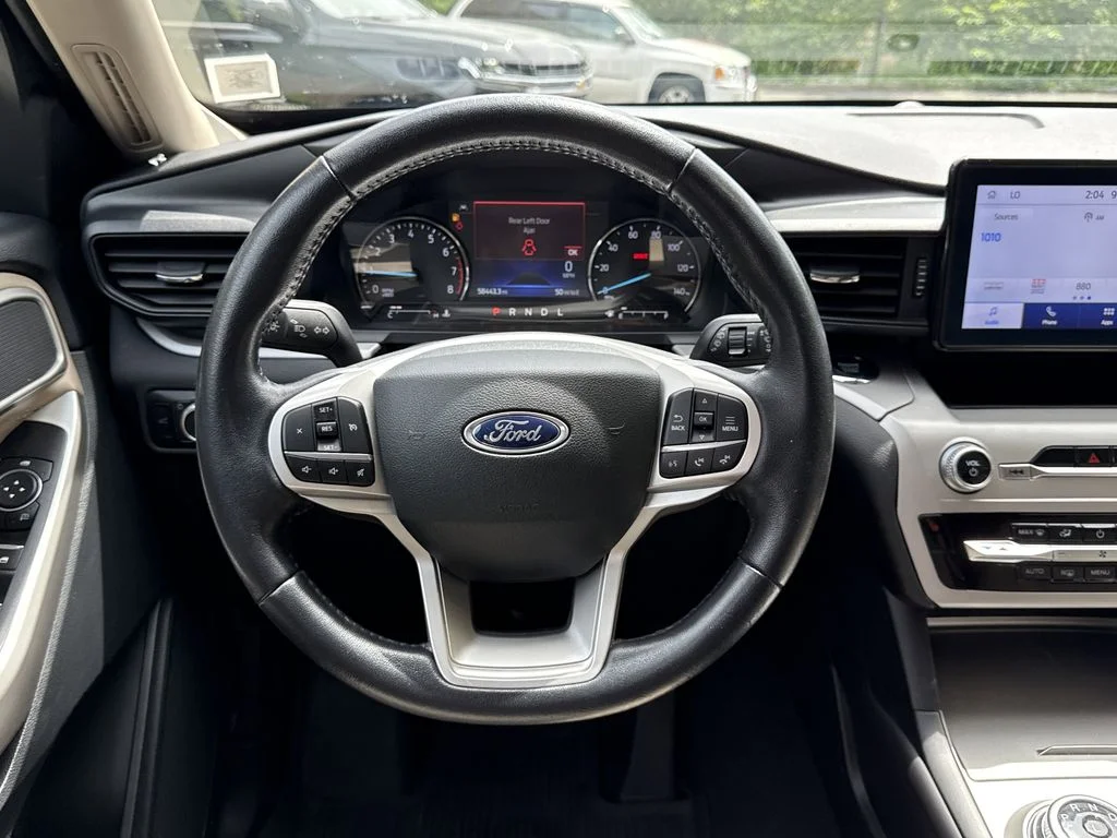 Used 2023 Agate Black Metallic Ford XLT image 15