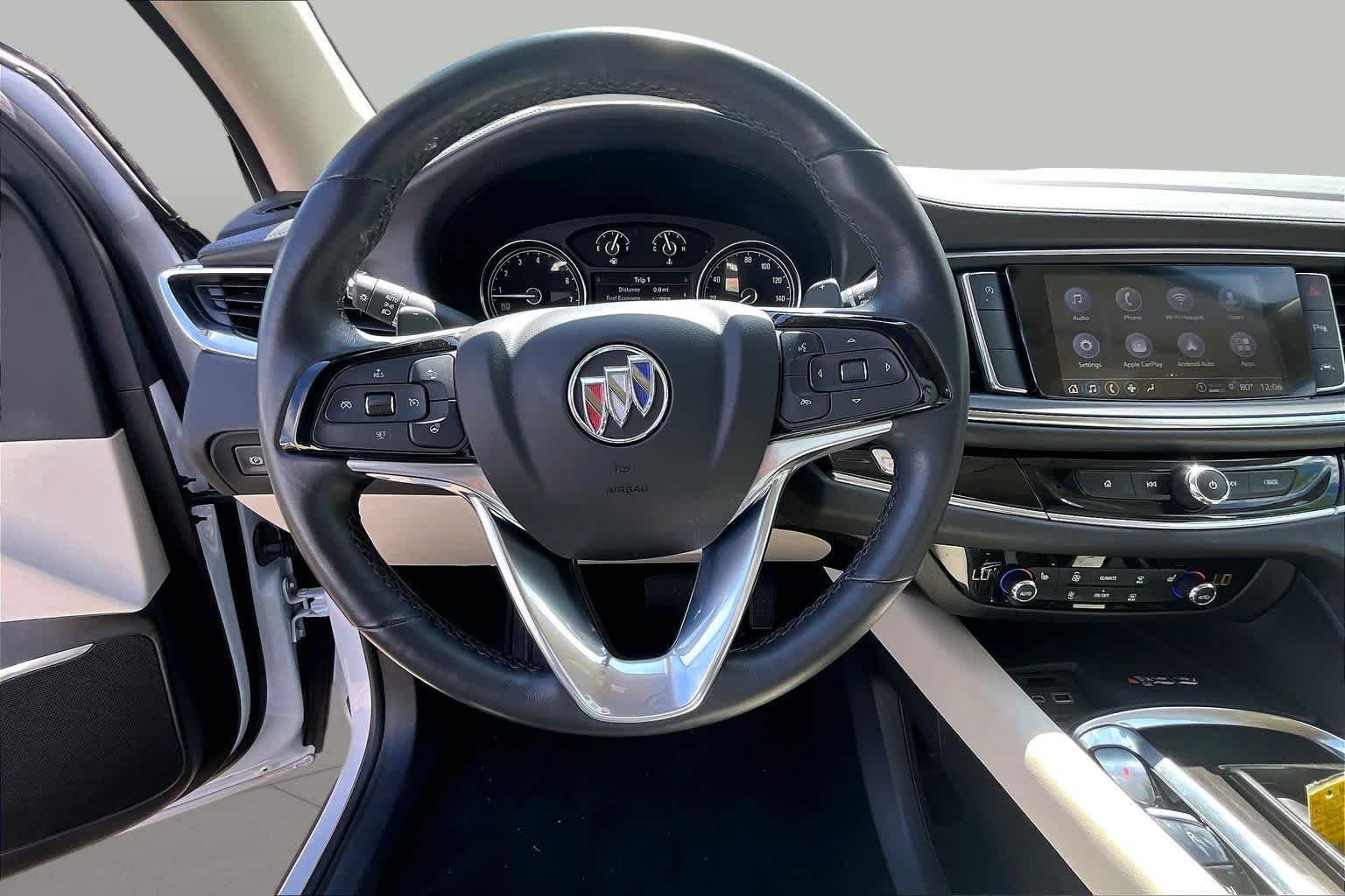 Used 2024 White Frost Tricoat Buick Essence image 10