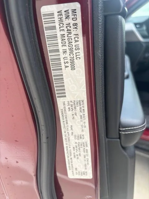 Used 2024 Red Jeep Laredo image 13