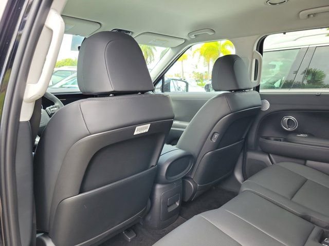 New 2026 Black Hyundai Blue SEL 8P image 7