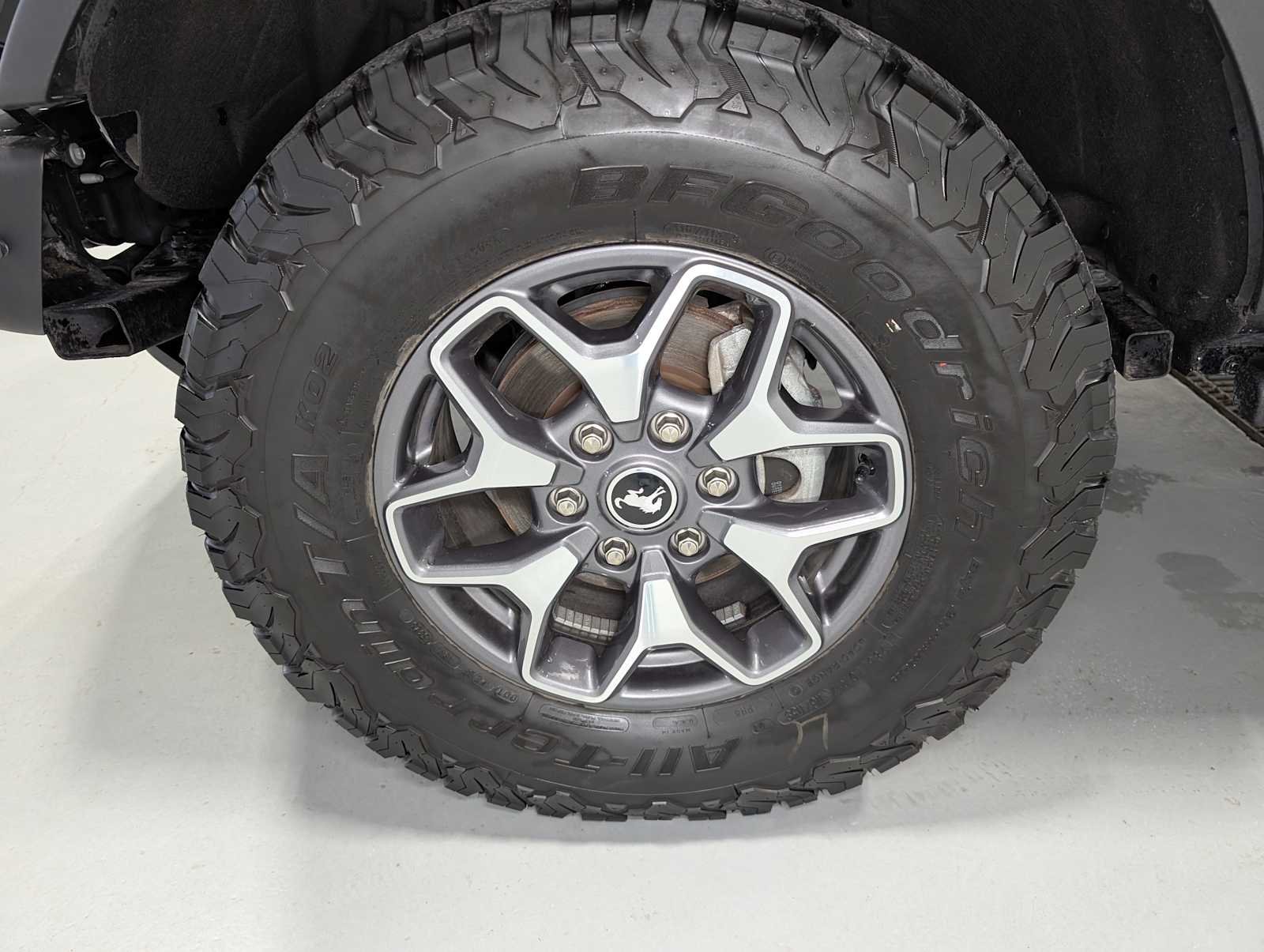 Used 2024 Shadow Black Ford Badlands image 3