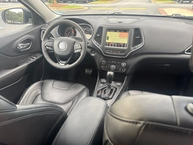 Used 2023 White Jeep Altitude image 24