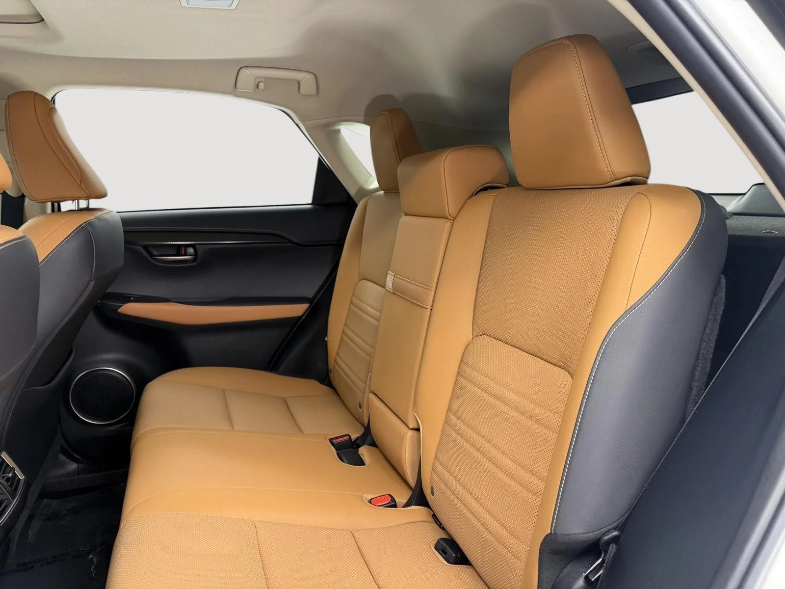 Used 2019 Eminent White Pearl Lexus Base image 21